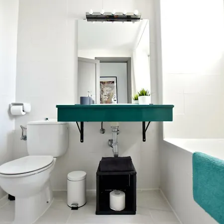 Apartment Holyhome 203 *